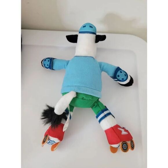 Chick-fil-A Plush Holstein Cow on Skates Chikin Keeps You Rolling 11" - Picture 3 of 6